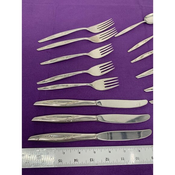 International Co Stainless Flatware 15 Pc Set Radiant Rose - Picture 2 of 7